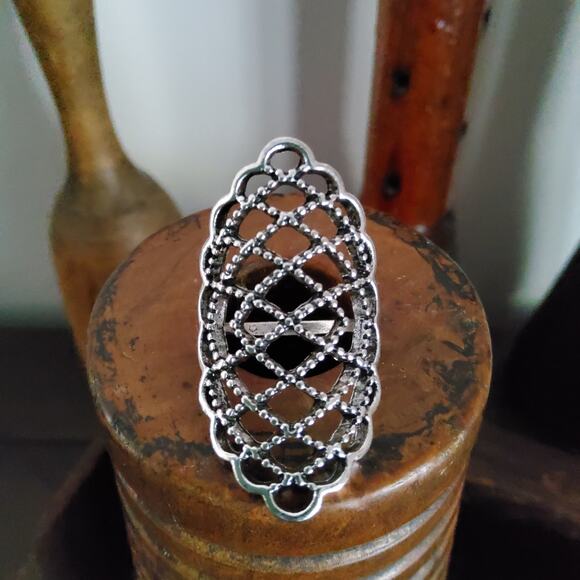 Women's Fashion Antiqued Hollow Long Statement Ring in Silver Tone Size 7 - Picture 2 of 13